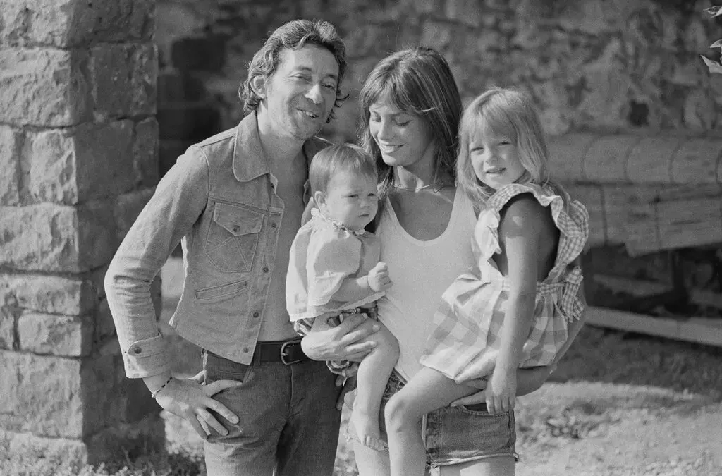 Carrying Chaos: Jane Birkin and the Legacy of the Un-Handbag